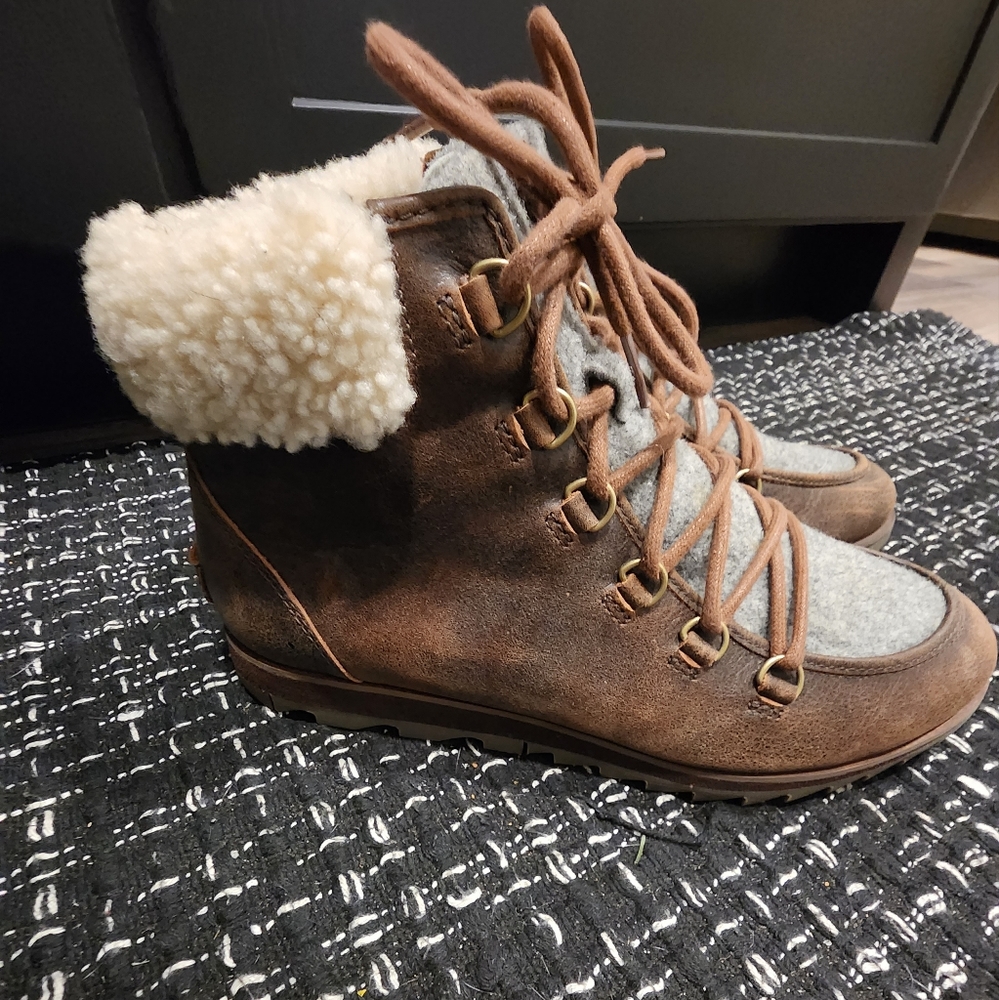 Ladies Sorel winter boots, size 10 1/2